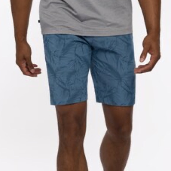 Travis Mathew Other - Travis Matthew Golf Shorts Mens 40 Blue Performance JUNGLE OASIS palms Hawaii 9”